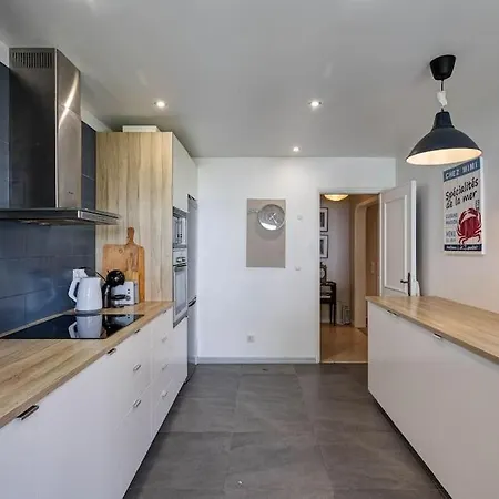 Tailor Made With Ocean View In Casa de Férias Caxias